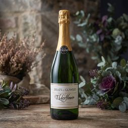 Cairn o'Mohr Non-Alcoholic Sparkling Elderflower Drink (75cl)