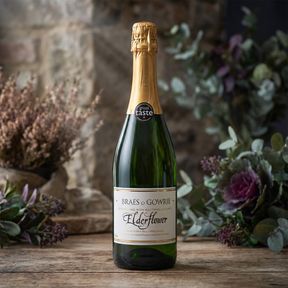 Cairn o'Mohr Non-Alcoholic Sparkling Elderflower Drink (75cl)