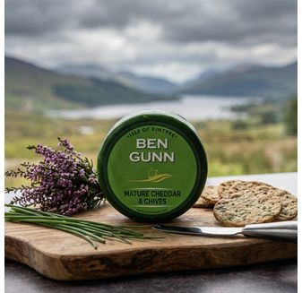 Inverloch Isle of Kintyre Benn Gunn Mature Cheddar &amp; Chives (200g)