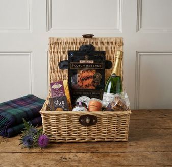 Sumptuous Summer Sun Sparkling Elderflower Hamper