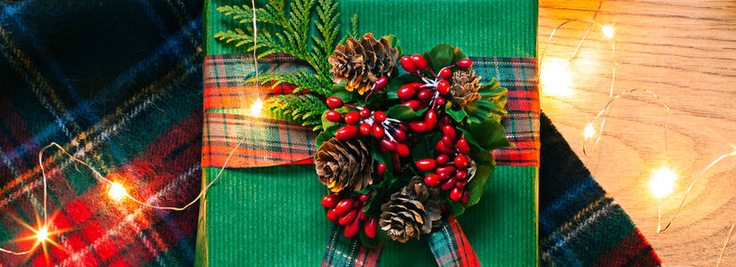 Christmas,,New,Year,Flat,Lay,With,Scottish,Tartan,And,Lights