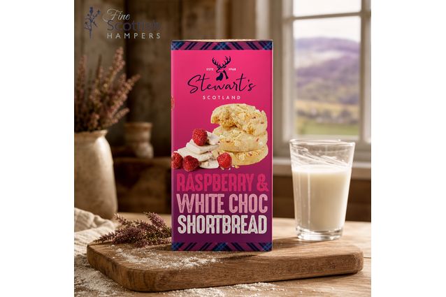 Stewart's Signature Raspberry &amp; White Chocolate Shortbread (160g)
