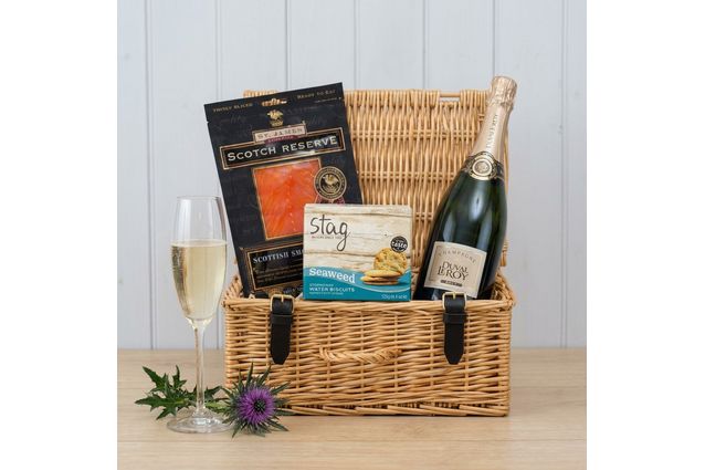 Salmon &amp; Champagne Hamper