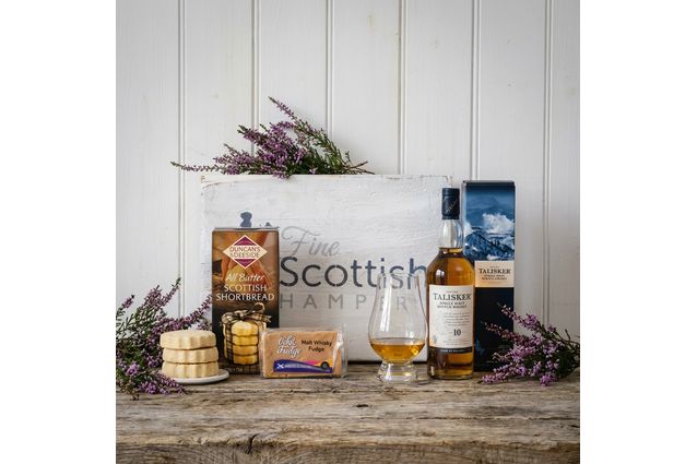 Whisky, Fudge &amp; Shortbread Gift Hamper with Talisker