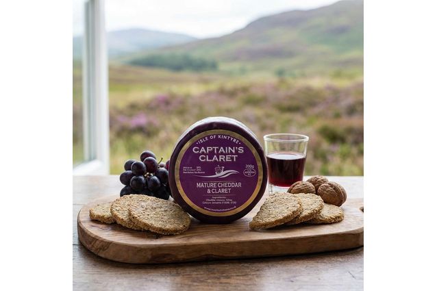 Isle of Kintyre Captain's Claret Mature Cheddar Cheese (200g)