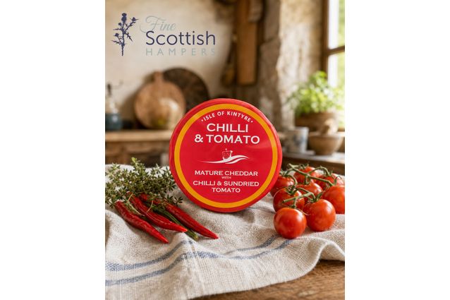 Isle of Kintyre - Chilli &amp; Tomato Mature Cheddar Truckle (200g)