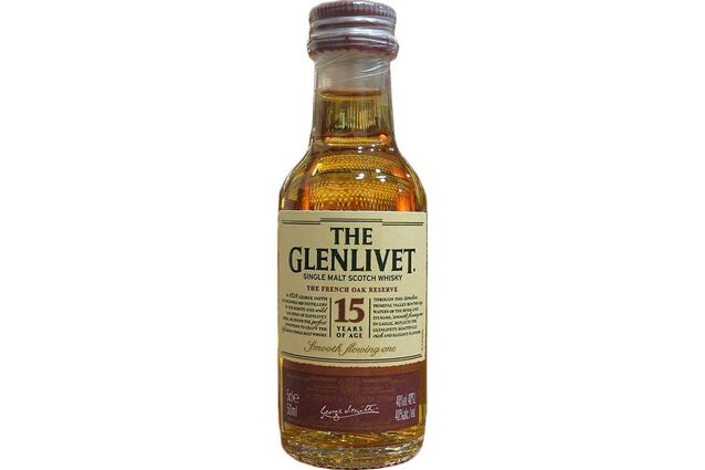 Glenlivet 15 Year Old French Oak Scotch Whisky Miniature (5cl)